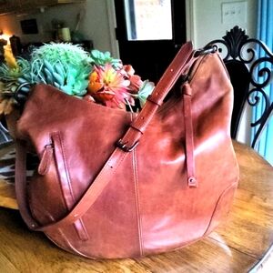 EUC FRYE Melissa Hobo Large Scoop Cognac Bag